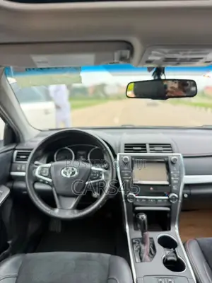 Toyota Camry XLE 4dr Sedan (2.5L 4cyl 6A) 2015 Red