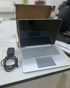 New Microsoft Surface Laptop 16GB Qualcomm Snapdragon X Plus SSD 256GB