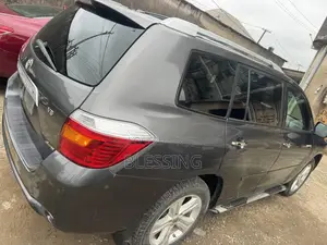 Toyota Highlander 2010 Gray