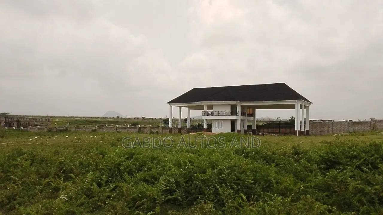 Rail View Residence