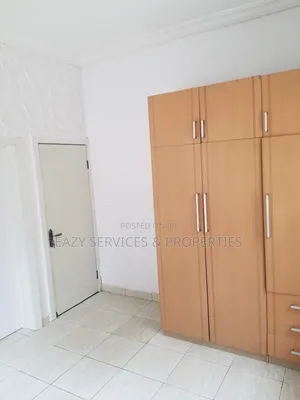 2bdrm Apartment in Gated And Secured, Lekki Phase 1 for rent