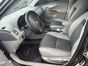 Toyota Corolla 2009 Gray