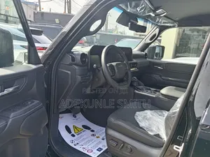New Toyota Land Cruiser Prado 2.7 2024 Black