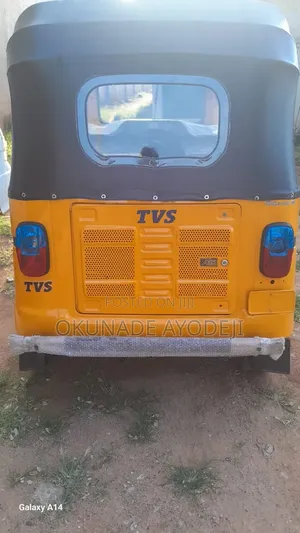 TVS King Deluxe Plus iTouch Start 2023 Yellow