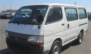 Toyota HiAce 2005 White