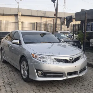 Toyota Camry 2013 Silver