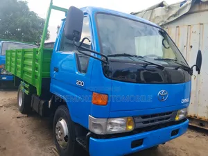 Toyota Dyna200 Direct Petrol