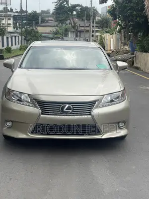 Lexus ES 2015 Gold