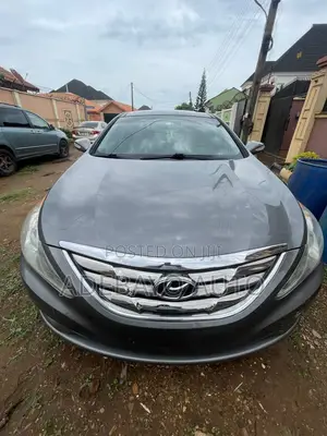 Hyundai Sonata Limited 2.0T Sedan (2.0L 4cyl 6A) 2013 Gray