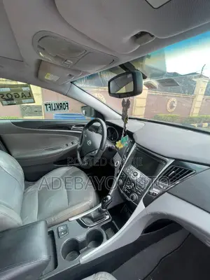 Hyundai Sonata Limited 2.0T Sedan (2.0L 4cyl 6A) 2013 Gray