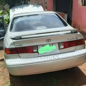 Toyota Camry LE 4dr Sedan (2.2L 4cyl 4A) 2001 Gray