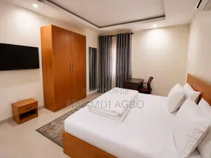 3bdrm Apartment in Ogombo for rent