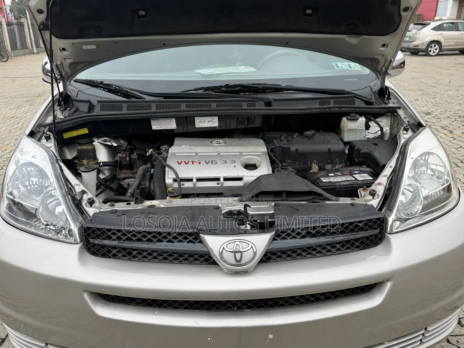 Toyota Sienna 2005 Silver