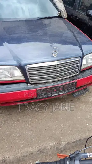 Mercedes-Benz C180 1996 Red