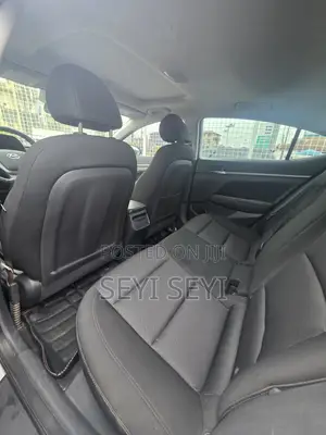Hyundai Elantra SE 2018 White