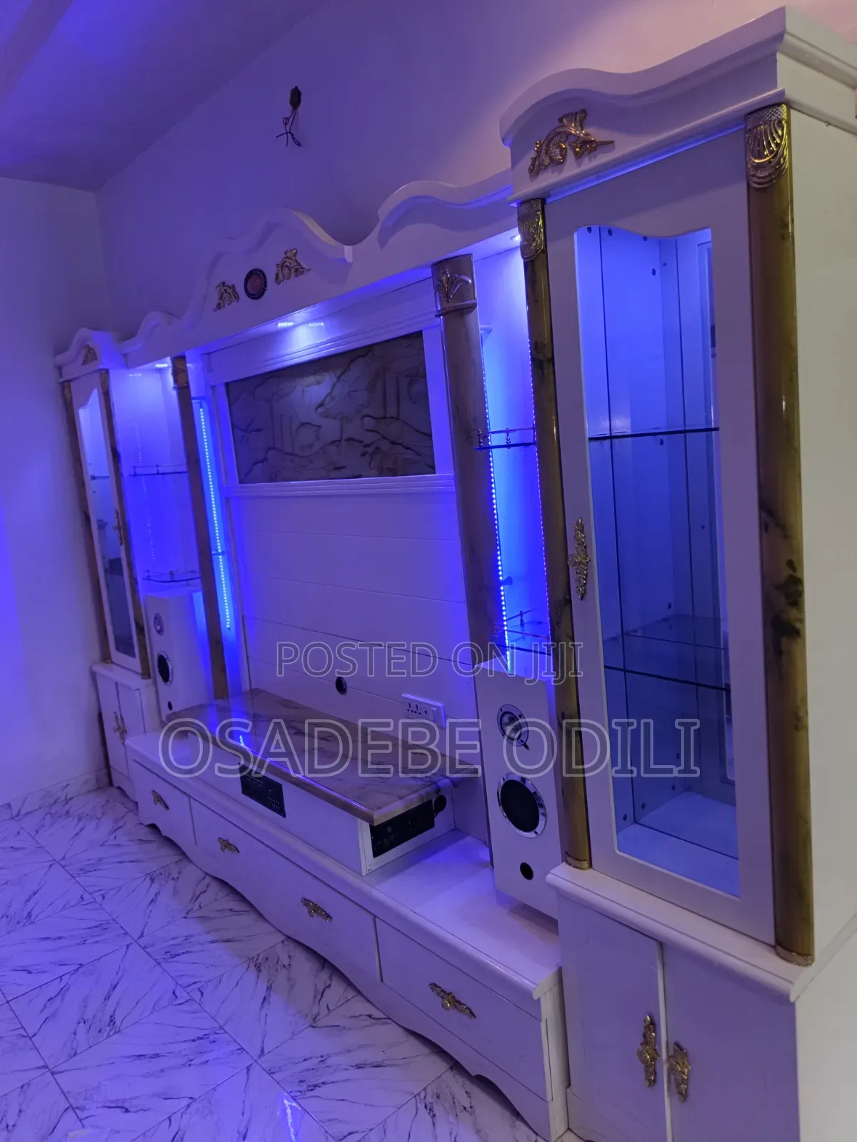 TV Turkey Console