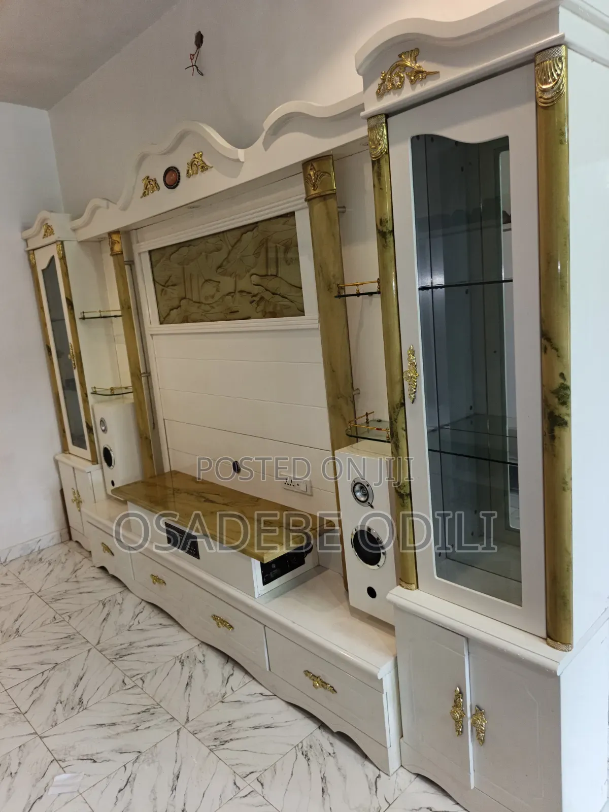 TV Turkey Console