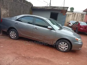 Toyota Camry 2004 Gray