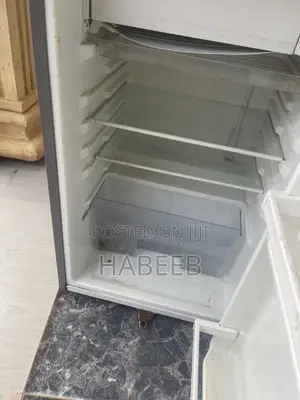 Hisense 100L Refrigerator – Clean & Excellent Working Condition