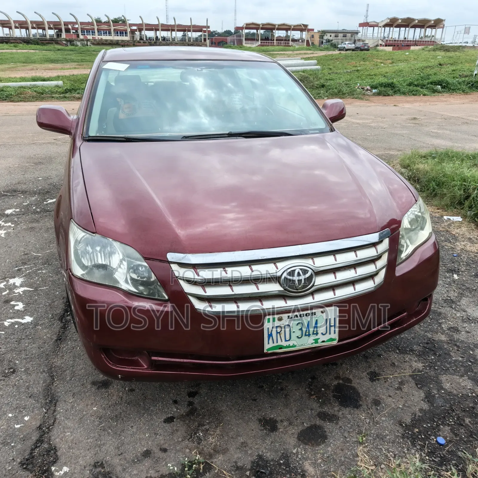 Toyota Avalon 2010 Red