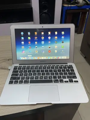 Laptop Apple MacBook Air 2013 4GB Intel Core i5 SSD 256GB