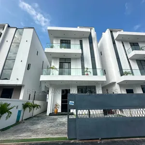 Furnished 5bdrm Duplex in Chevron for sale