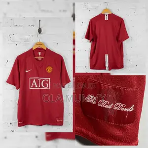 Man United Retro Jersey High Quality