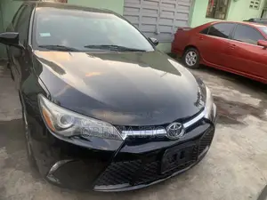 Toyota Camry SE 4dr Sedan (2.5L 4cyl 6A) 2017 Black
