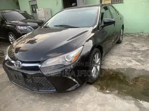 Toyota Camry SE 4dr Sedan (2.5L 4cyl 6A) 2017 Black