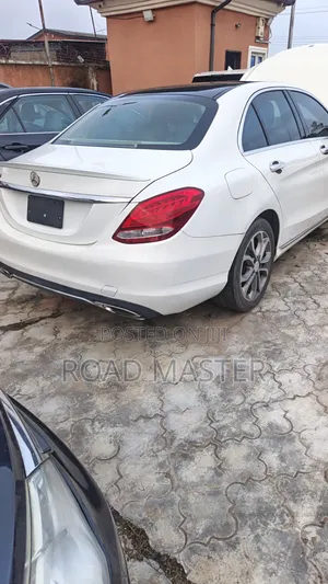 Mercedes-Benz C300 2017 White