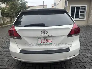 Toyota Venza LE 2014 White
