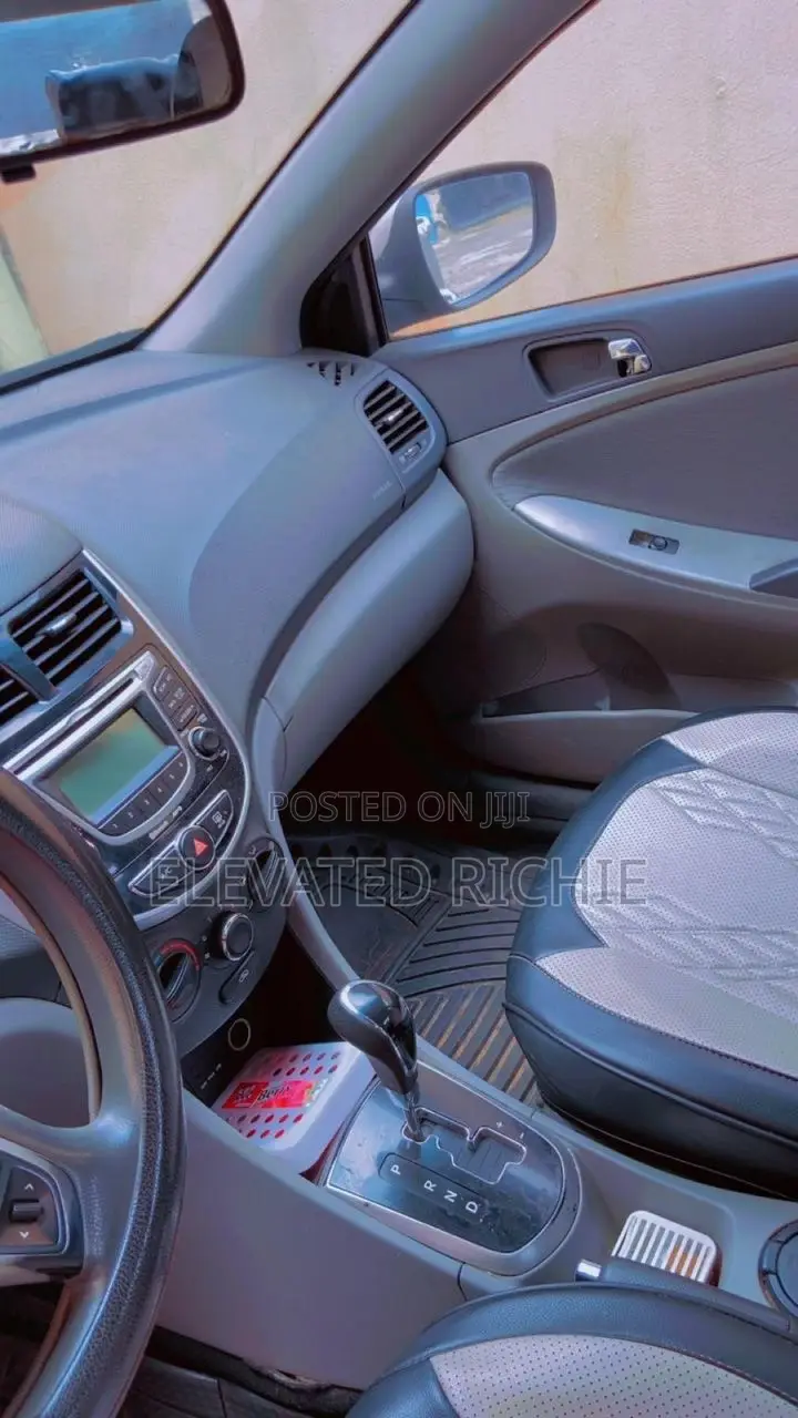 Hyundai Accent 2012 Brown