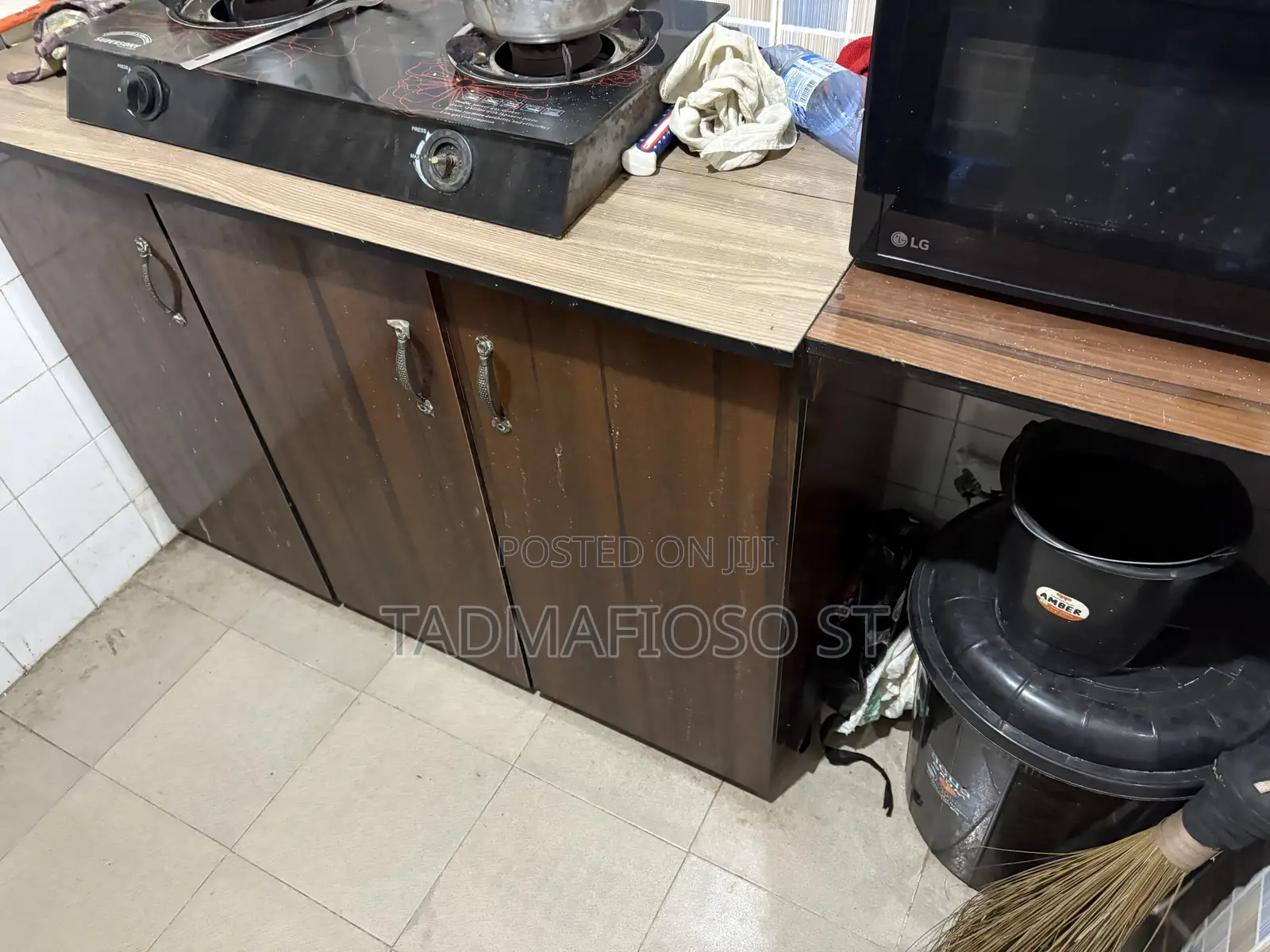 Kitchen Cabinet