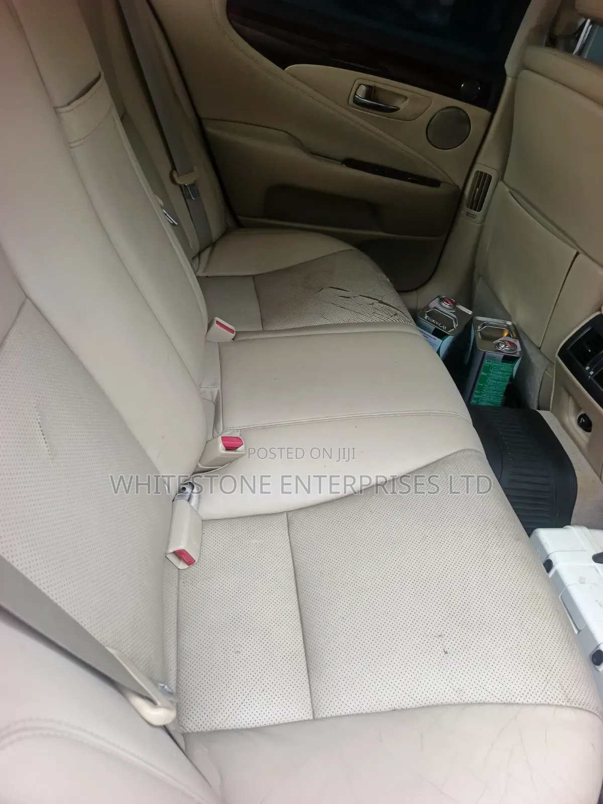 Lexus LS 2010 Gray