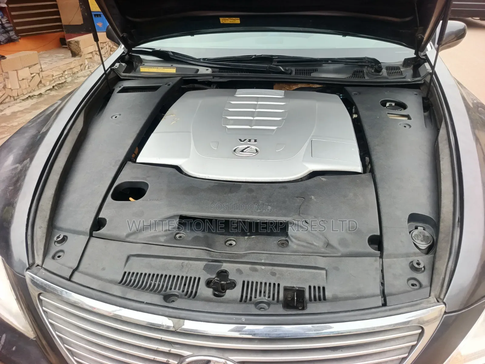 Lexus LS 2010 Gray