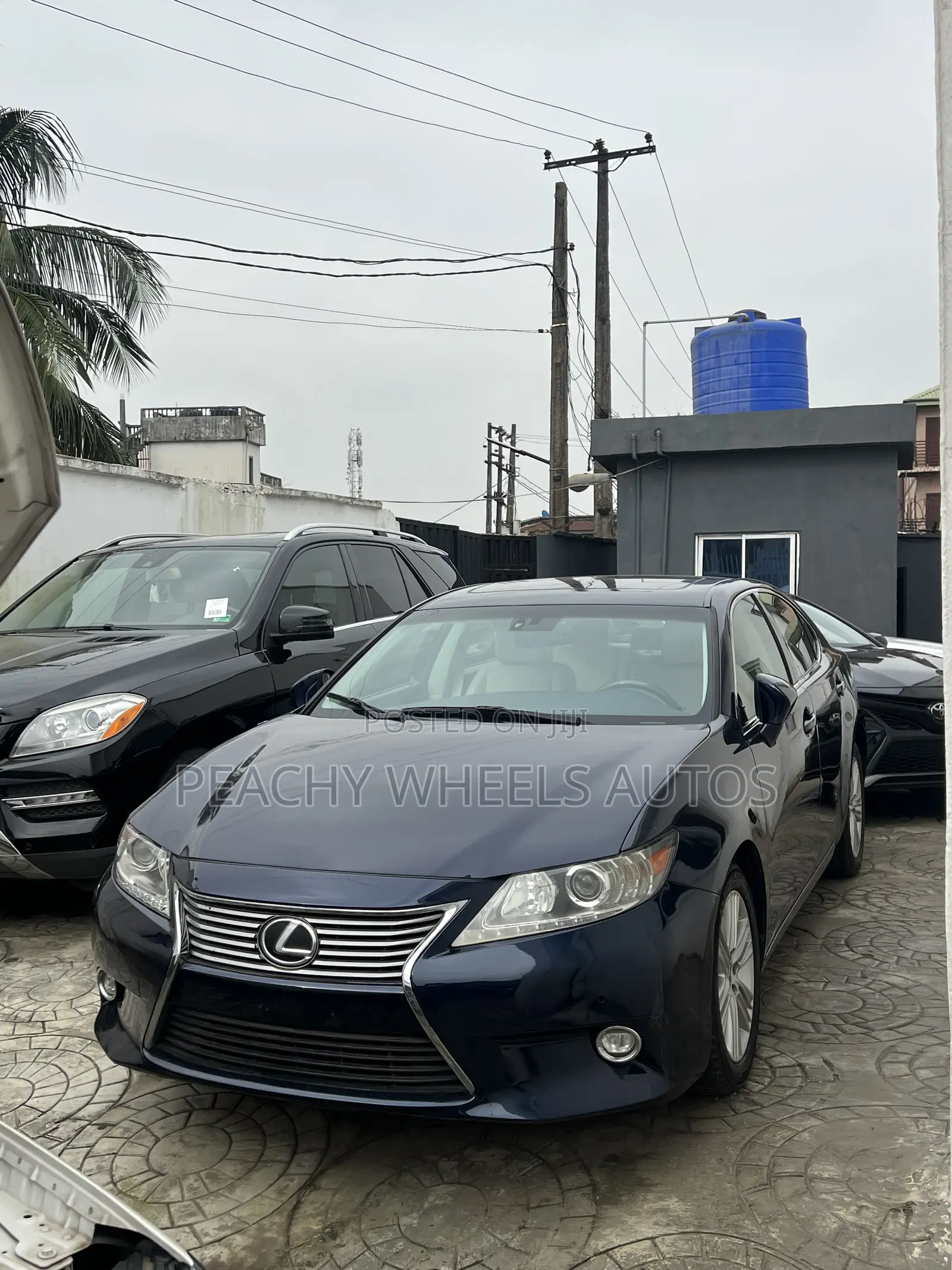 Lexus ES 2015 Blue