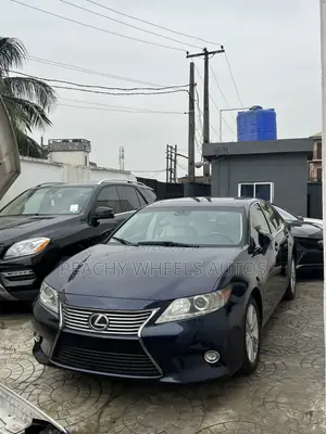 Lexus ES 2015 Blue