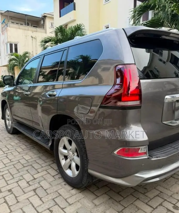 Lexus GX 460 2011 Gray