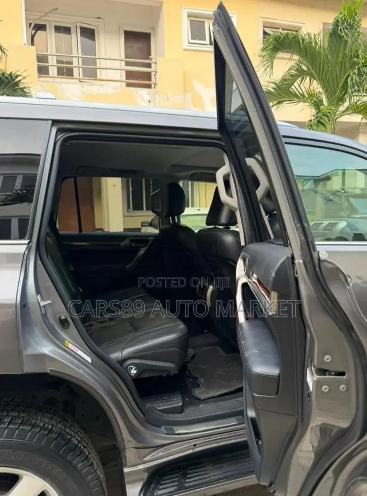 Lexus GX 460 2011 Gray