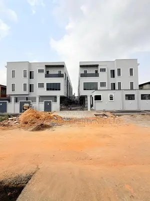 4bdrm Duplex in Ikeja for sale