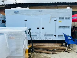 630kva Soundproof Perkins Soundproof Made in England 3 Years Warranty