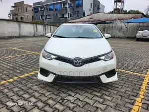 Toyota Corolla 2017 White
