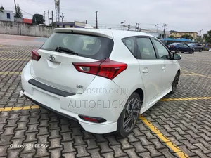 Toyota Corolla 2017 White