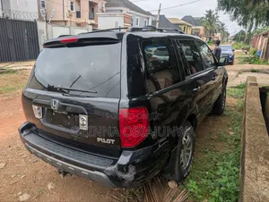 Honda Pilot 2005 Black