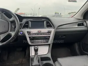 Hyundai Sonata Sport 4dr Sedan (2.4L 4cyl 6A) 2015 Blue