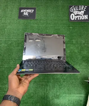 Laptop Lenovo IdeaPad 300 8GB Intel Core i3 SSD 128GB