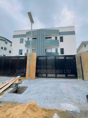 4bdrm Duplex in Yaba for sale