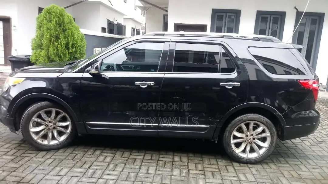 Ford Explorer 2012 Black