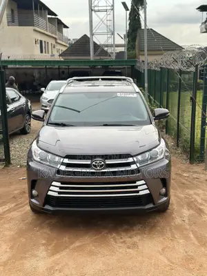 Toyota Highlander XLE 4dr SUV AWD (3.5L 6cyl 6A) 2015 Gray
