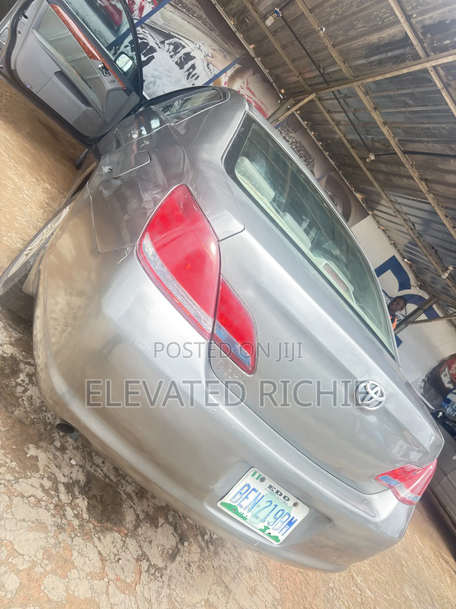 Toyota Avalon 2012 Gray